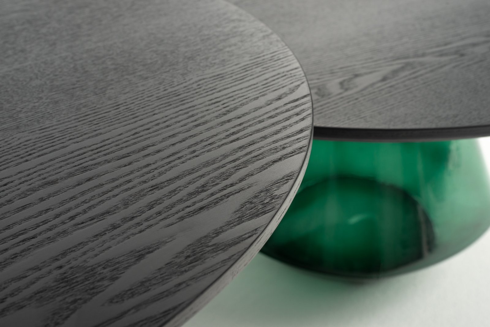 CHROMA Glass TABLES Thumbnail